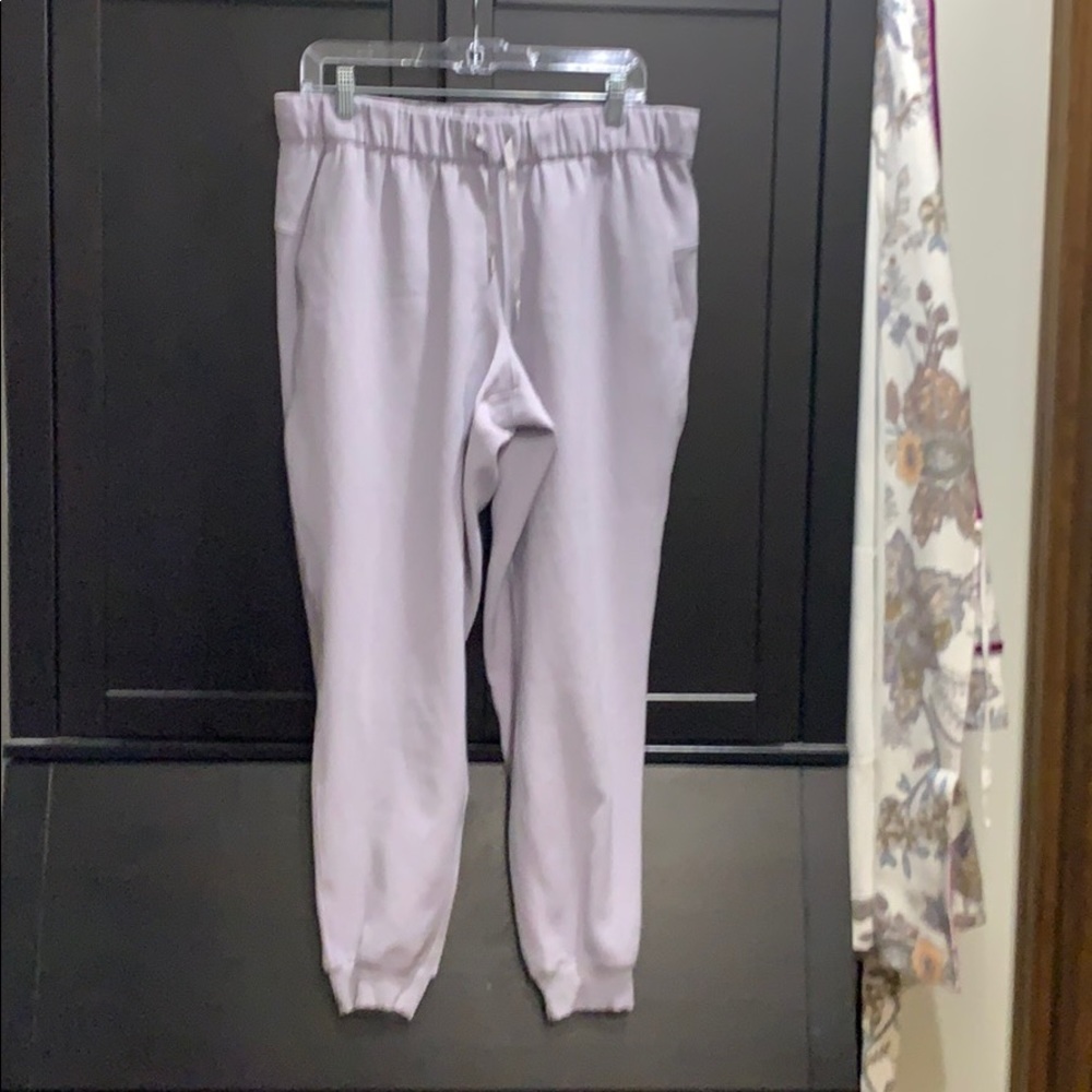 Light gray on the fly joggers